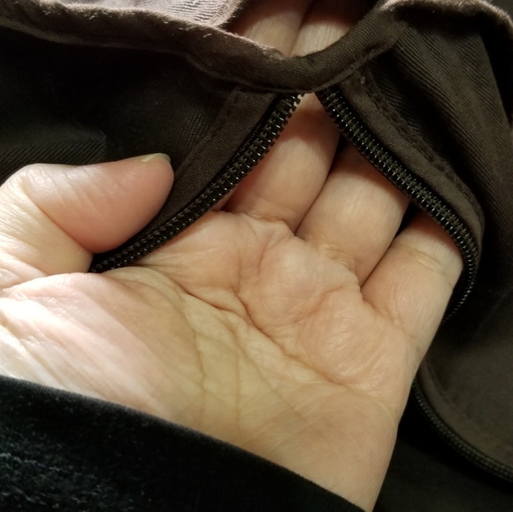 LV Dress Garment Bag - Picture 5 of 9